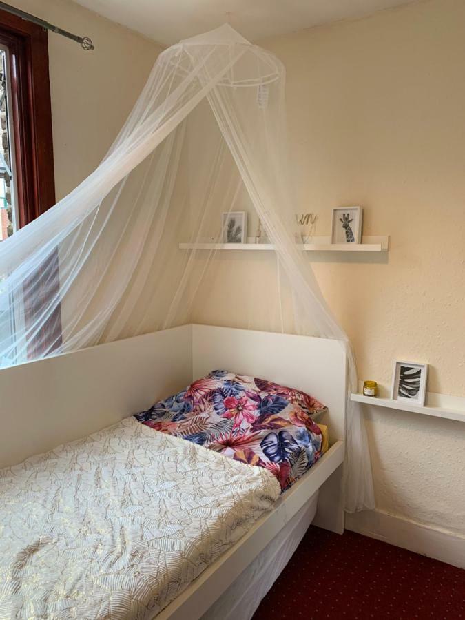 Bed & Breakfast White House Walthamstow Londra